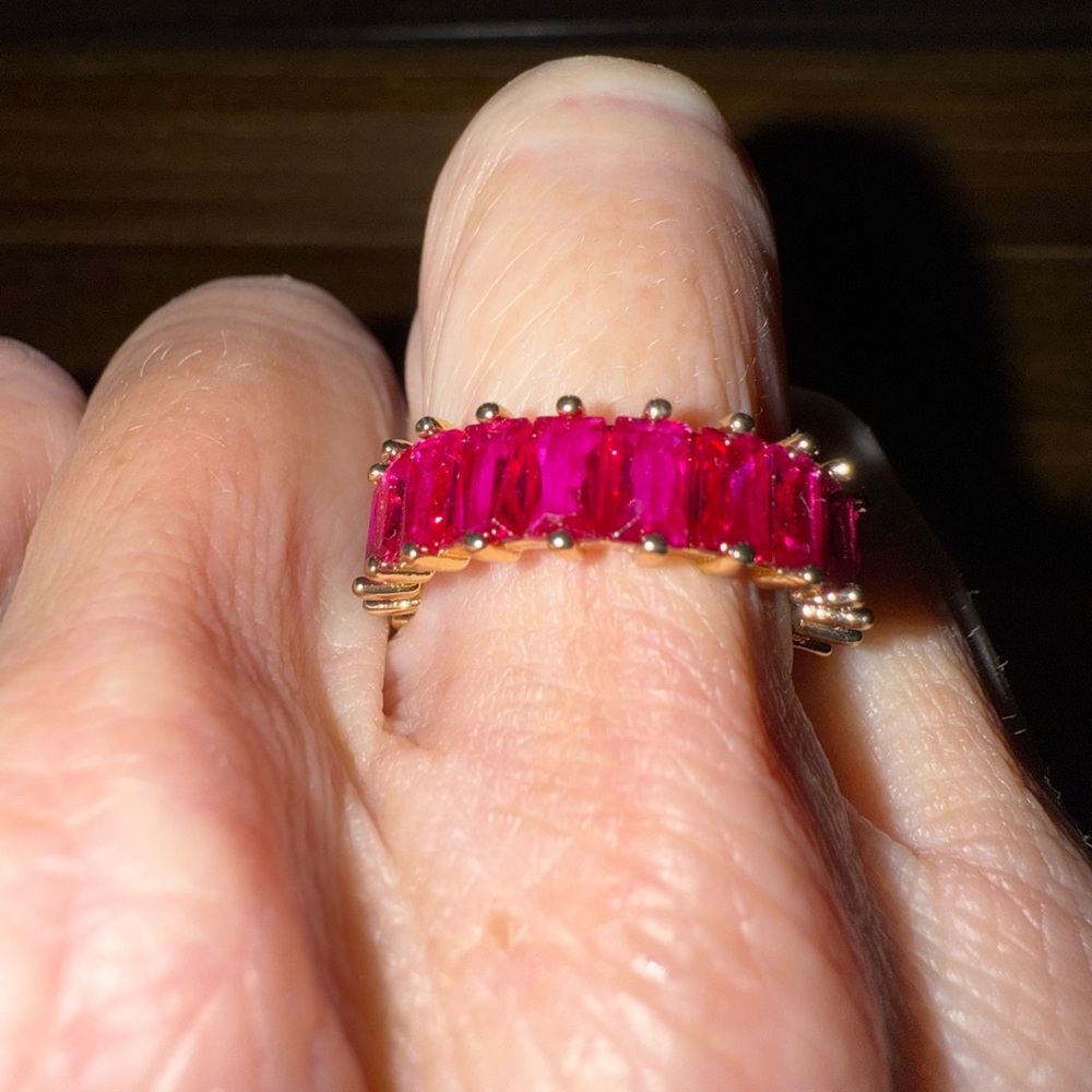 Express simulated stone ring